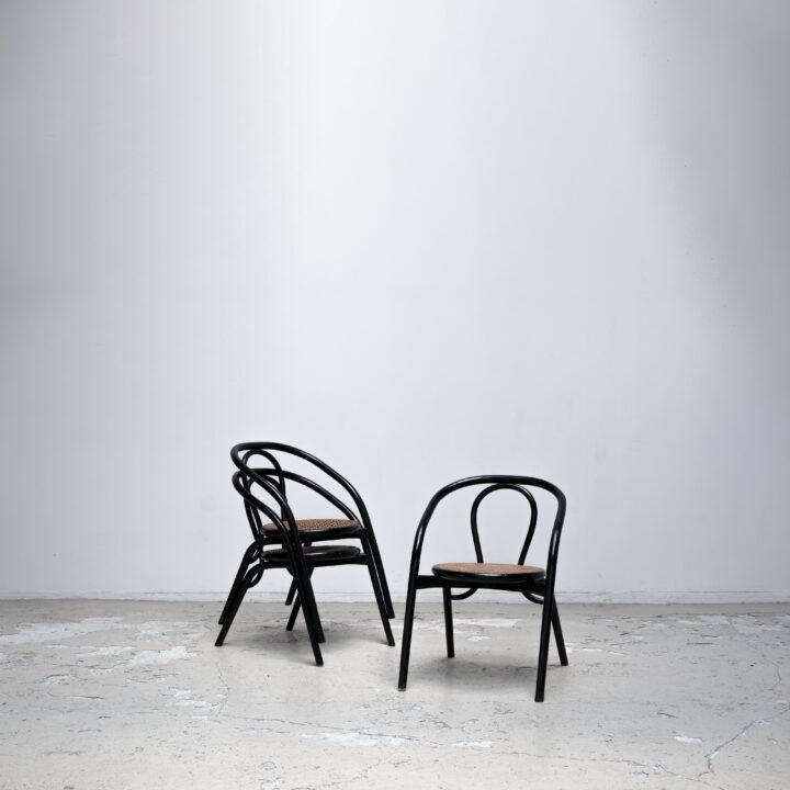SORI YANAGI – Mageki Stacking Chairs for Akita Mokkou