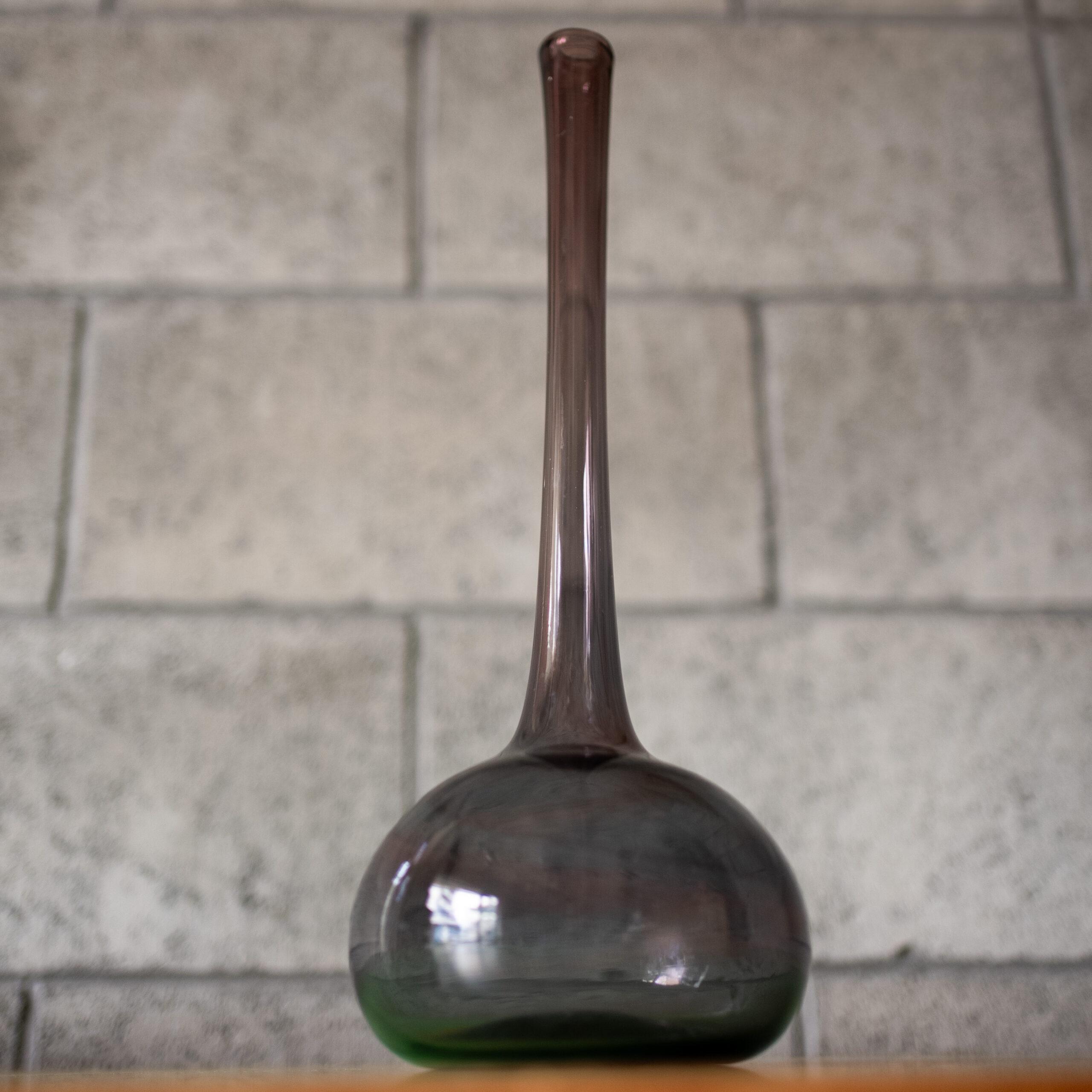 Claude Morin, vase
