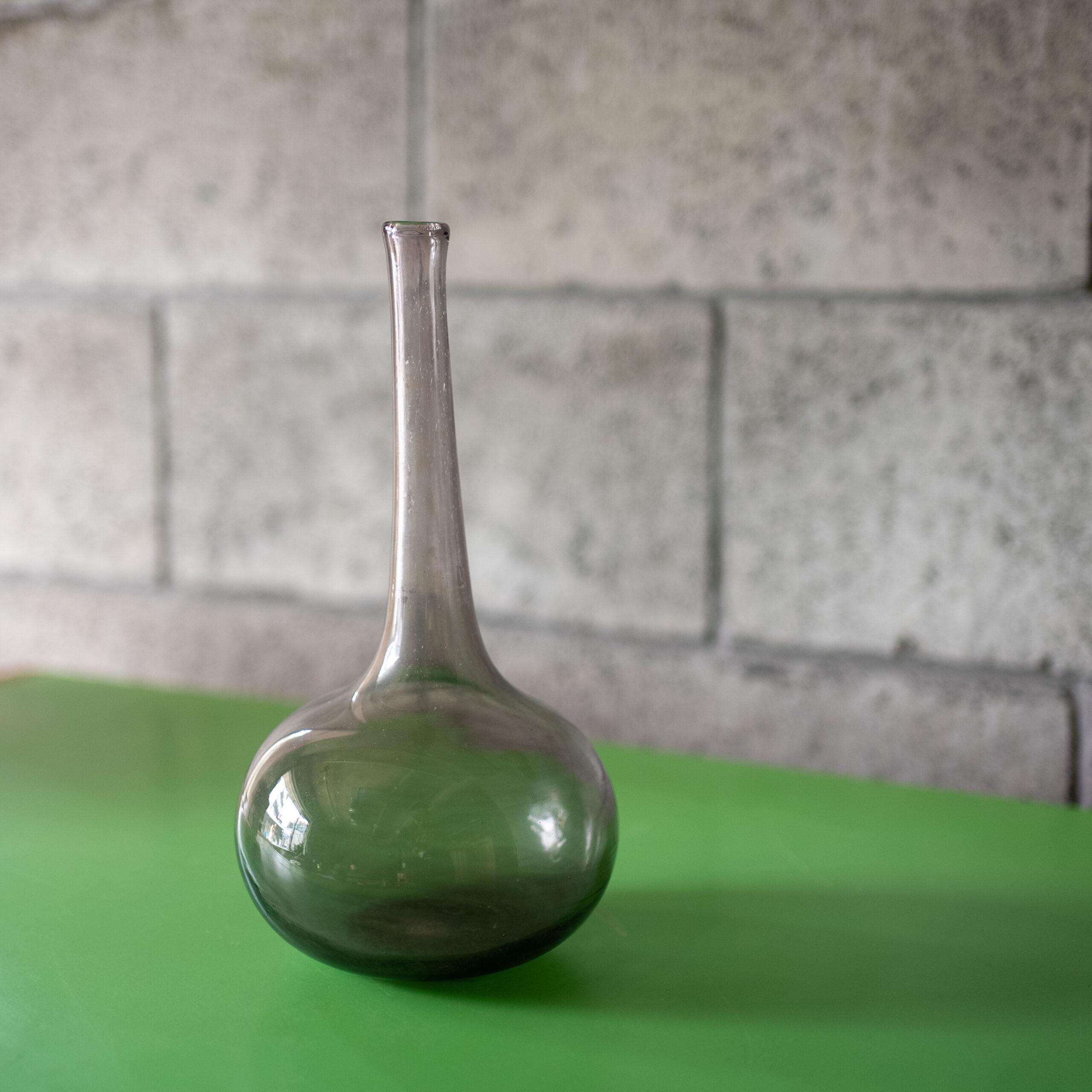 Claude Morin, vase