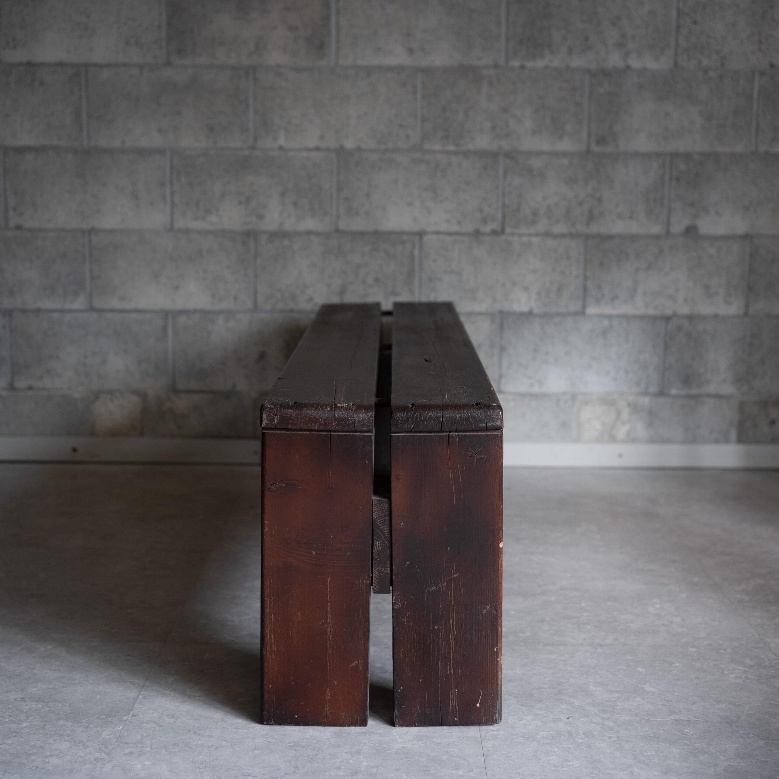 Perriand, dark bench