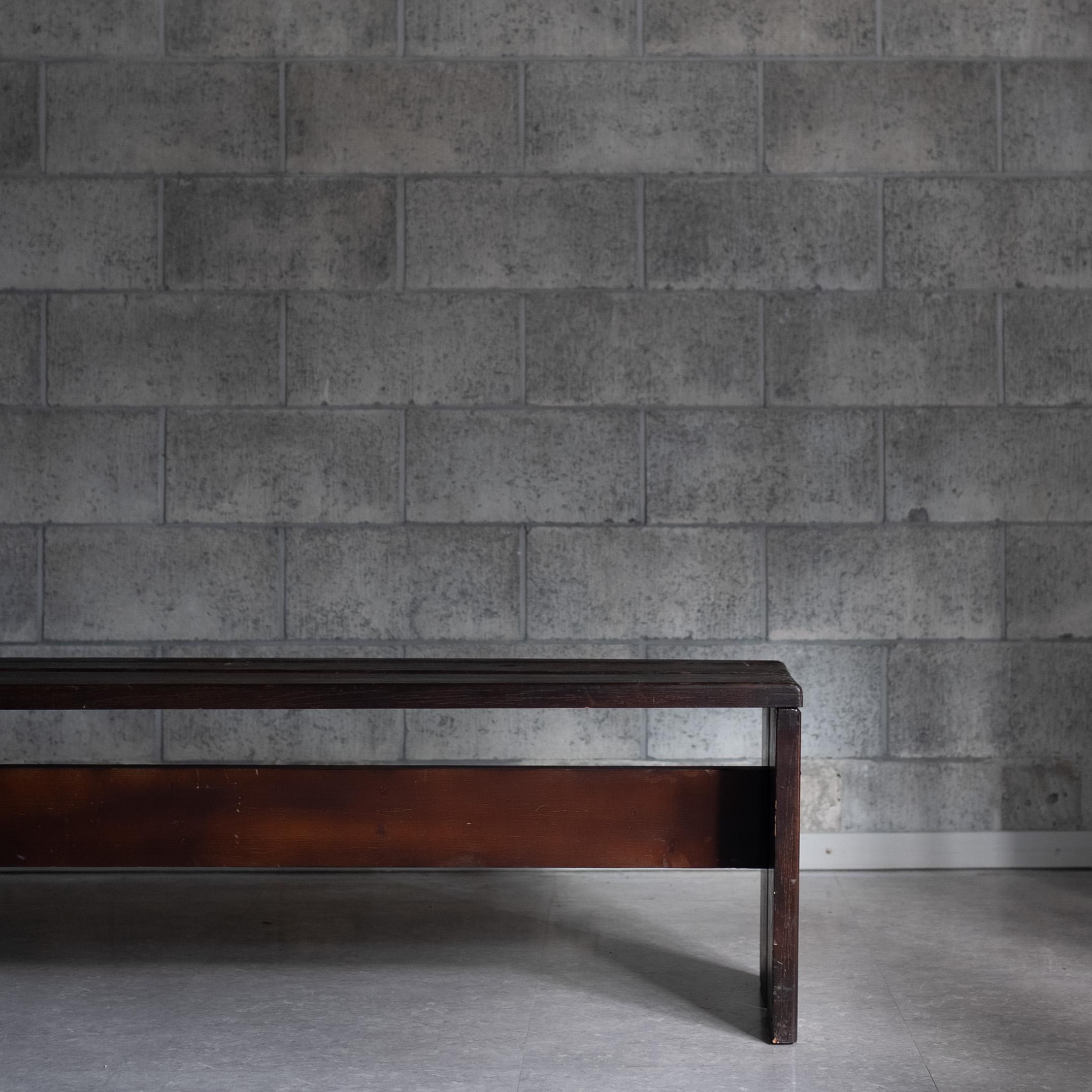 Perriand, dark bench