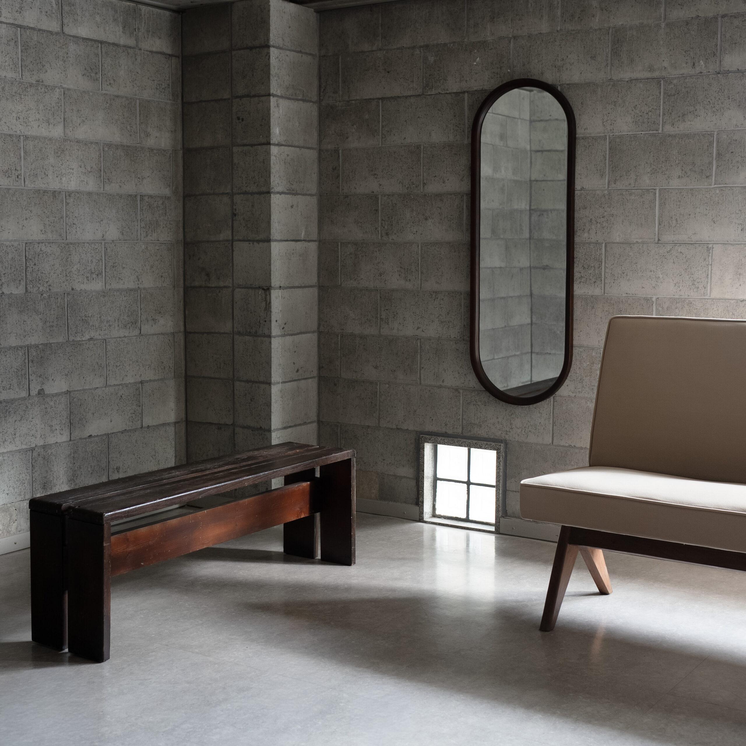 Perriand, dark bench