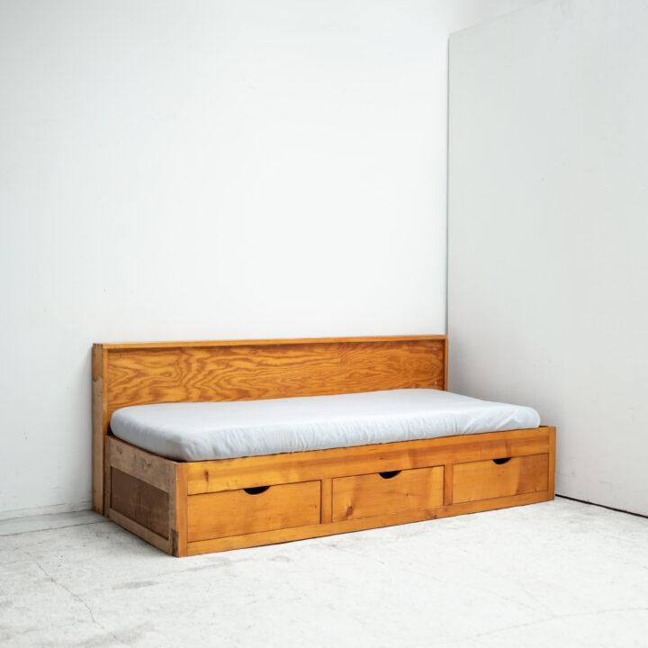 CHARLOTTE PERRIAND – Meribel Daybed