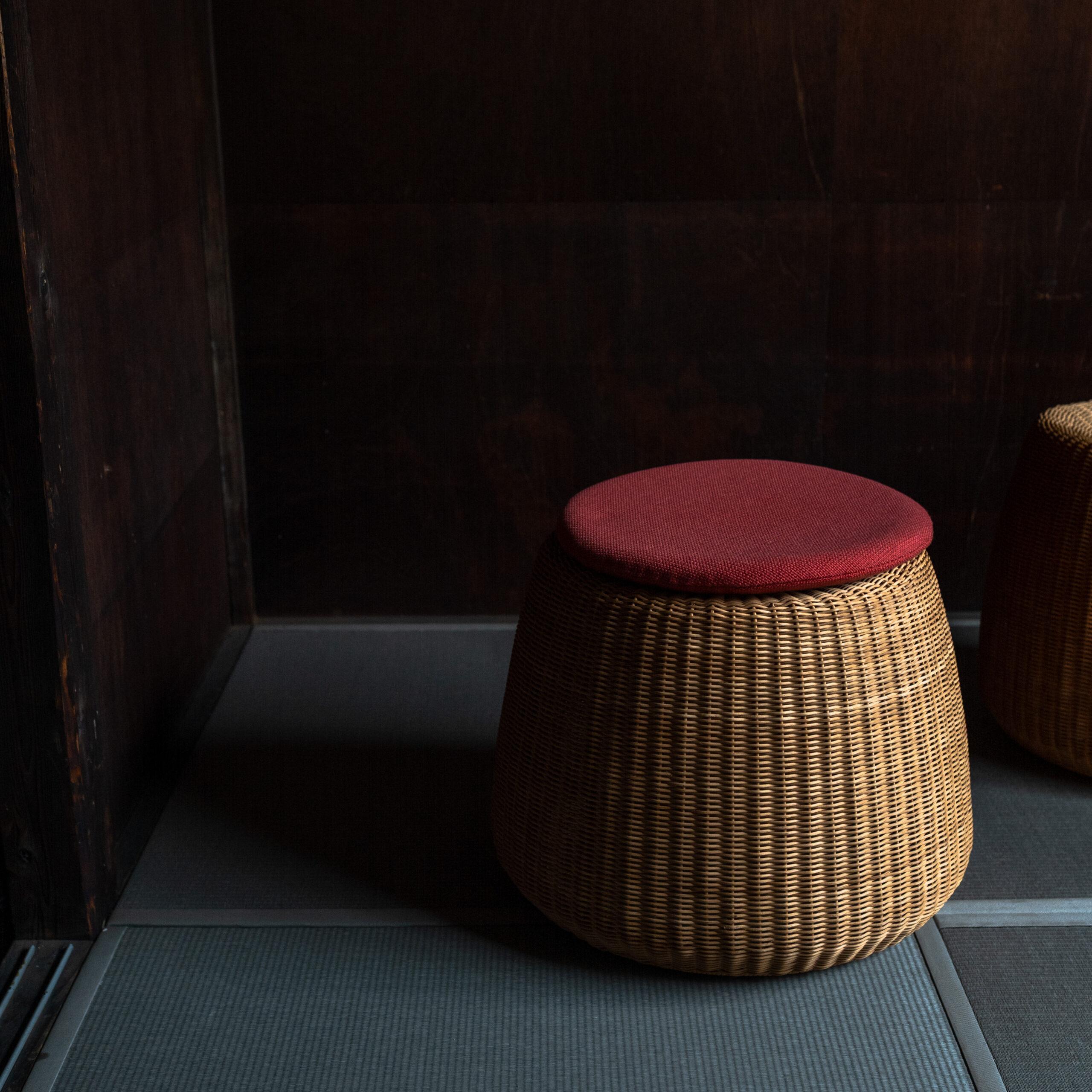 Isamu Kenmochi, rattan stool