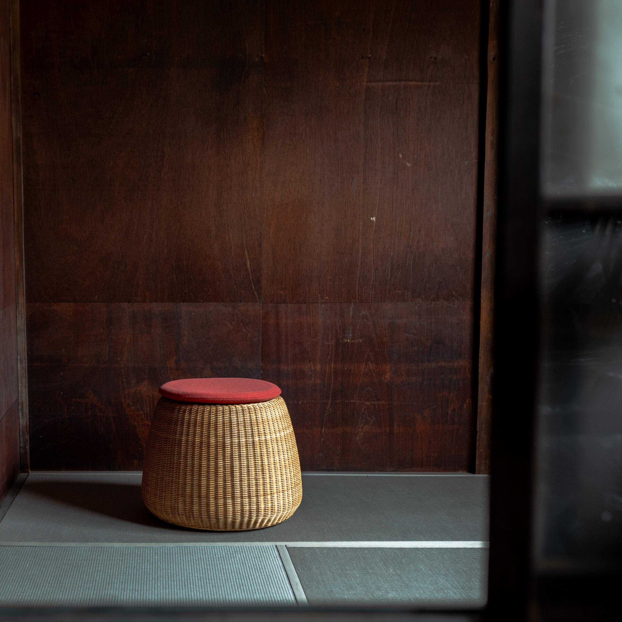 Isamu Kenmochi, rattan stool