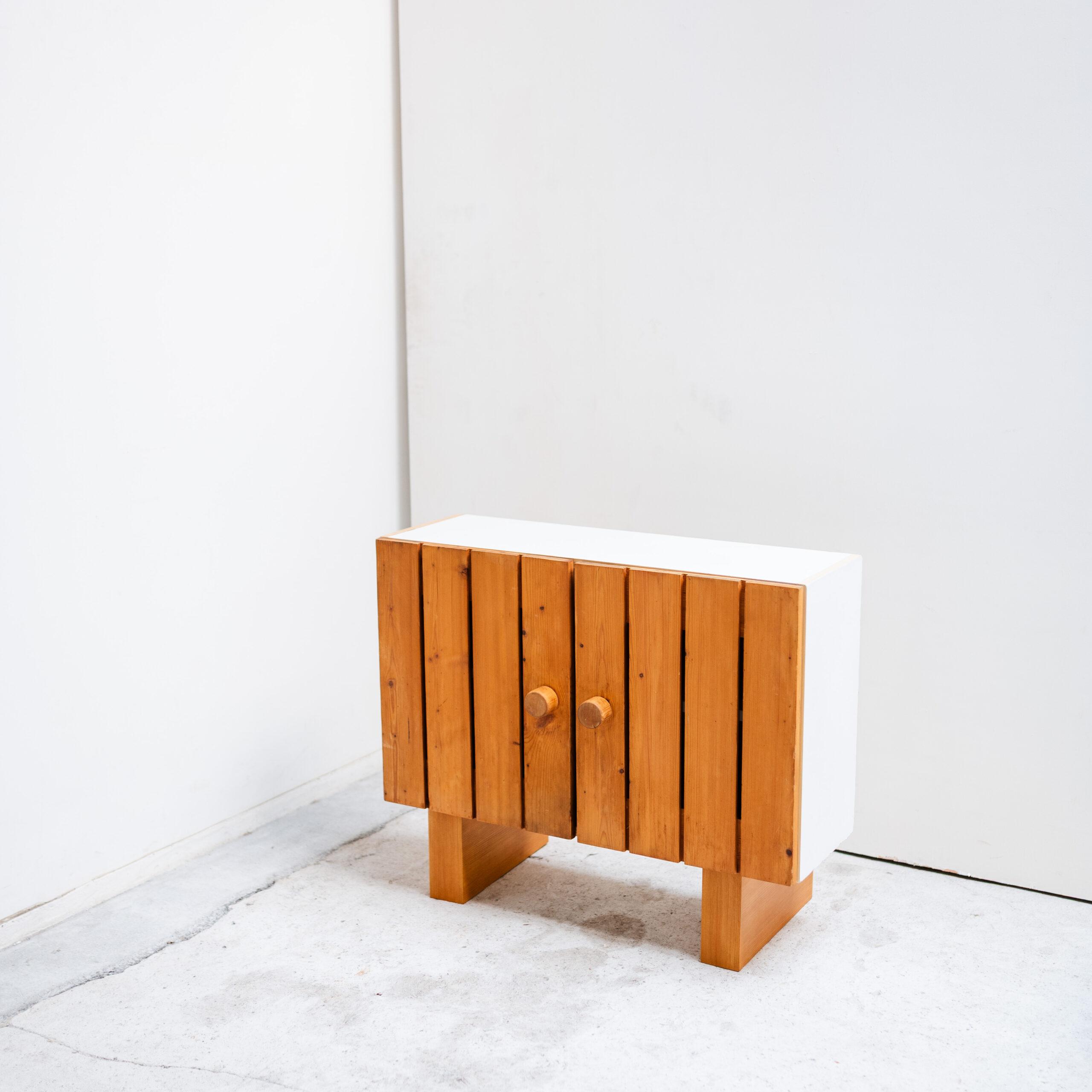 Perriand, wall cabinet
