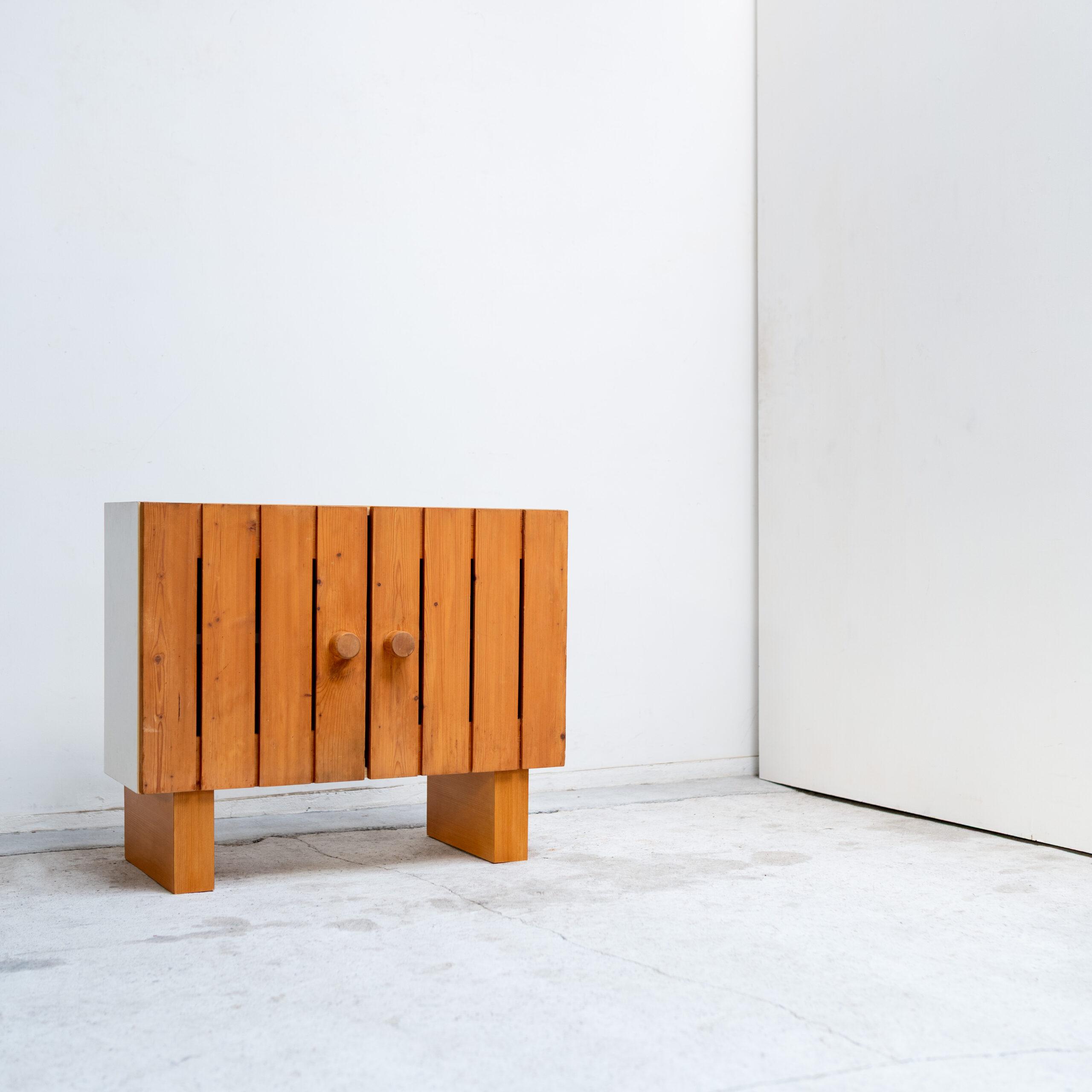 Perriand, wall cabinet