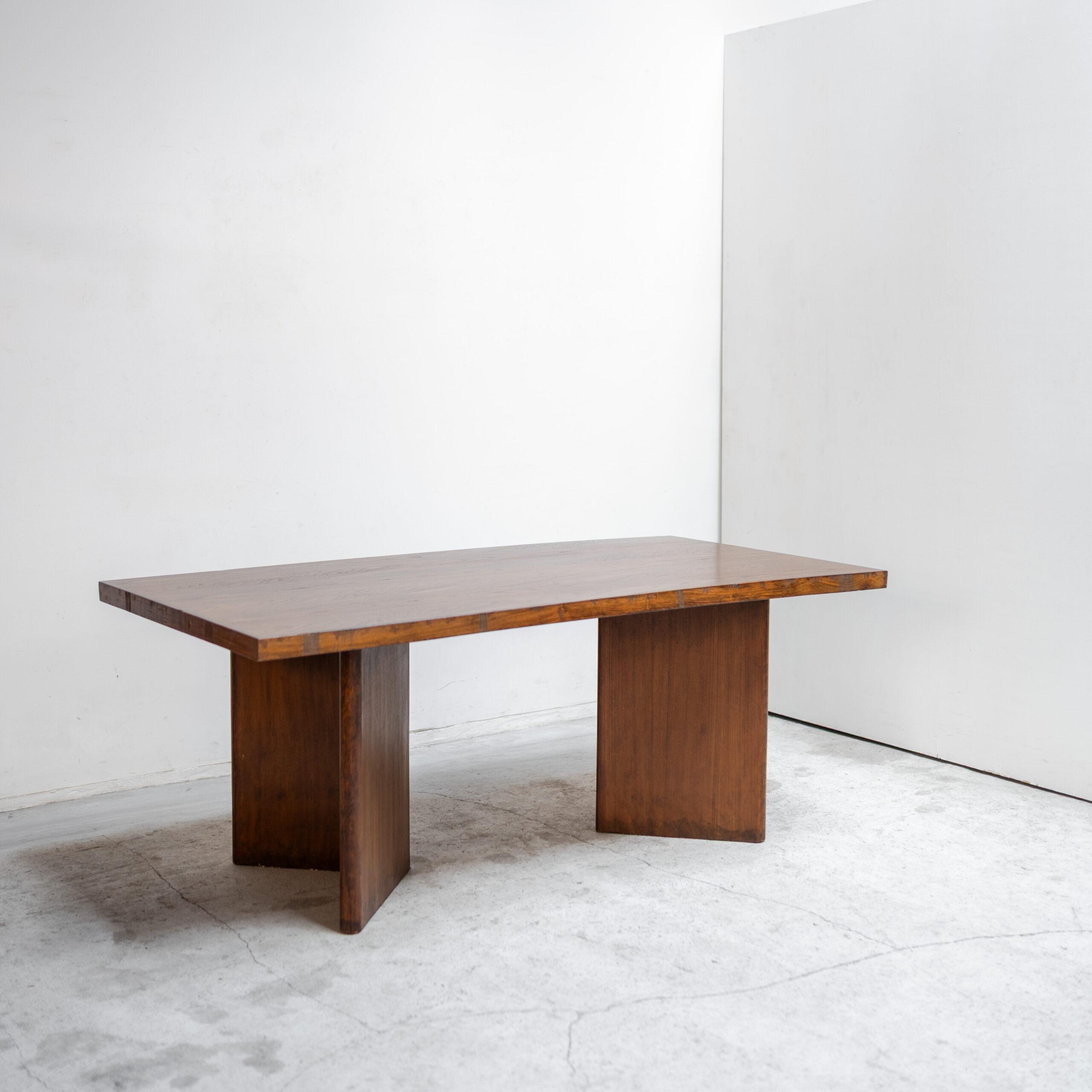 Jeanneret, table