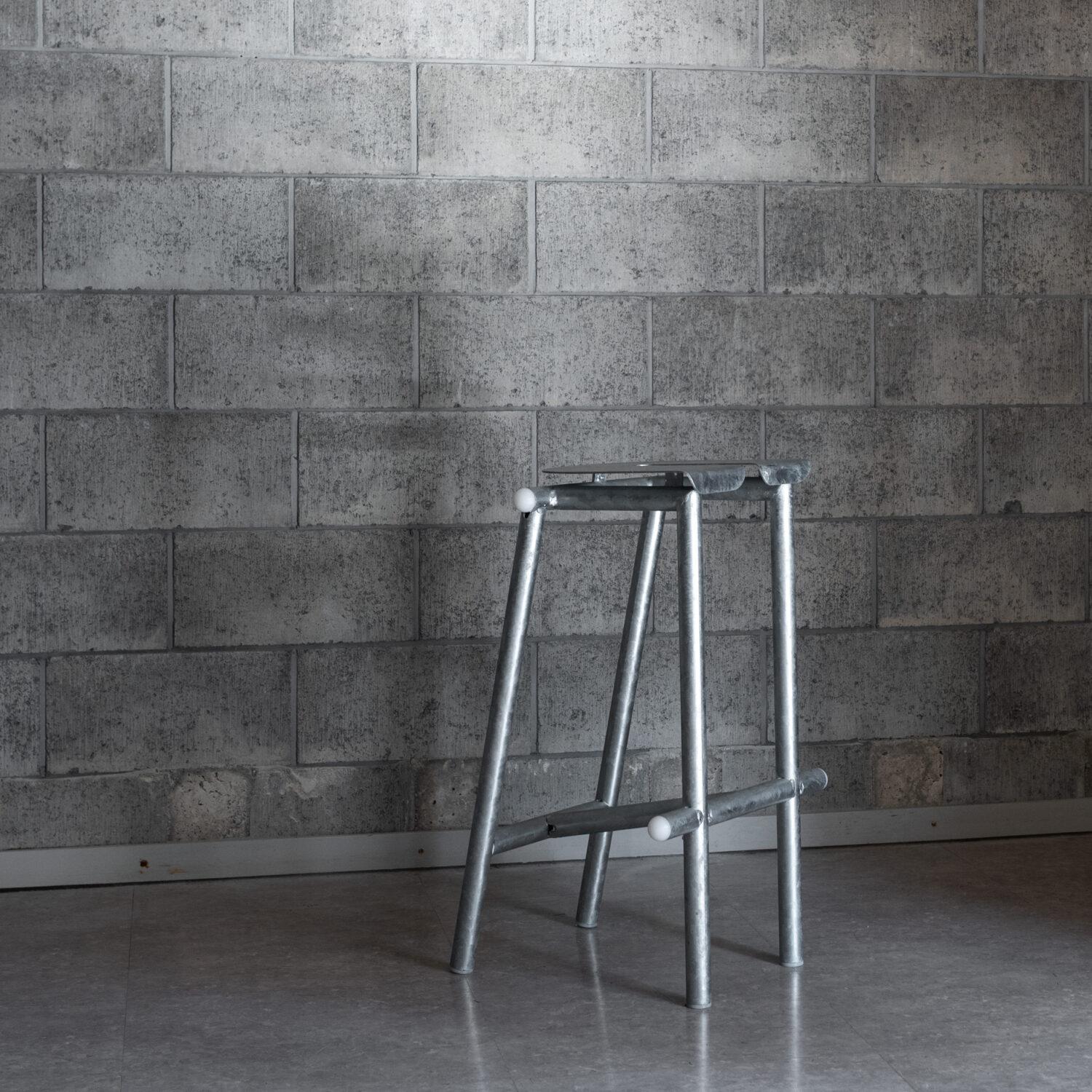 THOMAS SERRUYS – High Stool